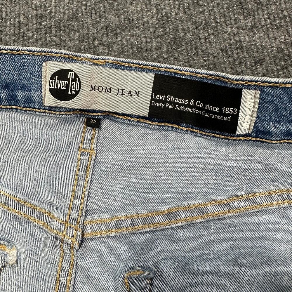 Levi's Women's SilverTab High Waisted Mom Jeans Retro Baggy Stretch Denim 32x27 - Picture 2 of 10